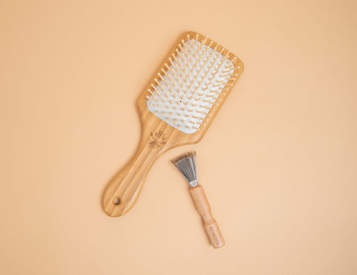 Wooden Hair Brush - Bundle shampoo