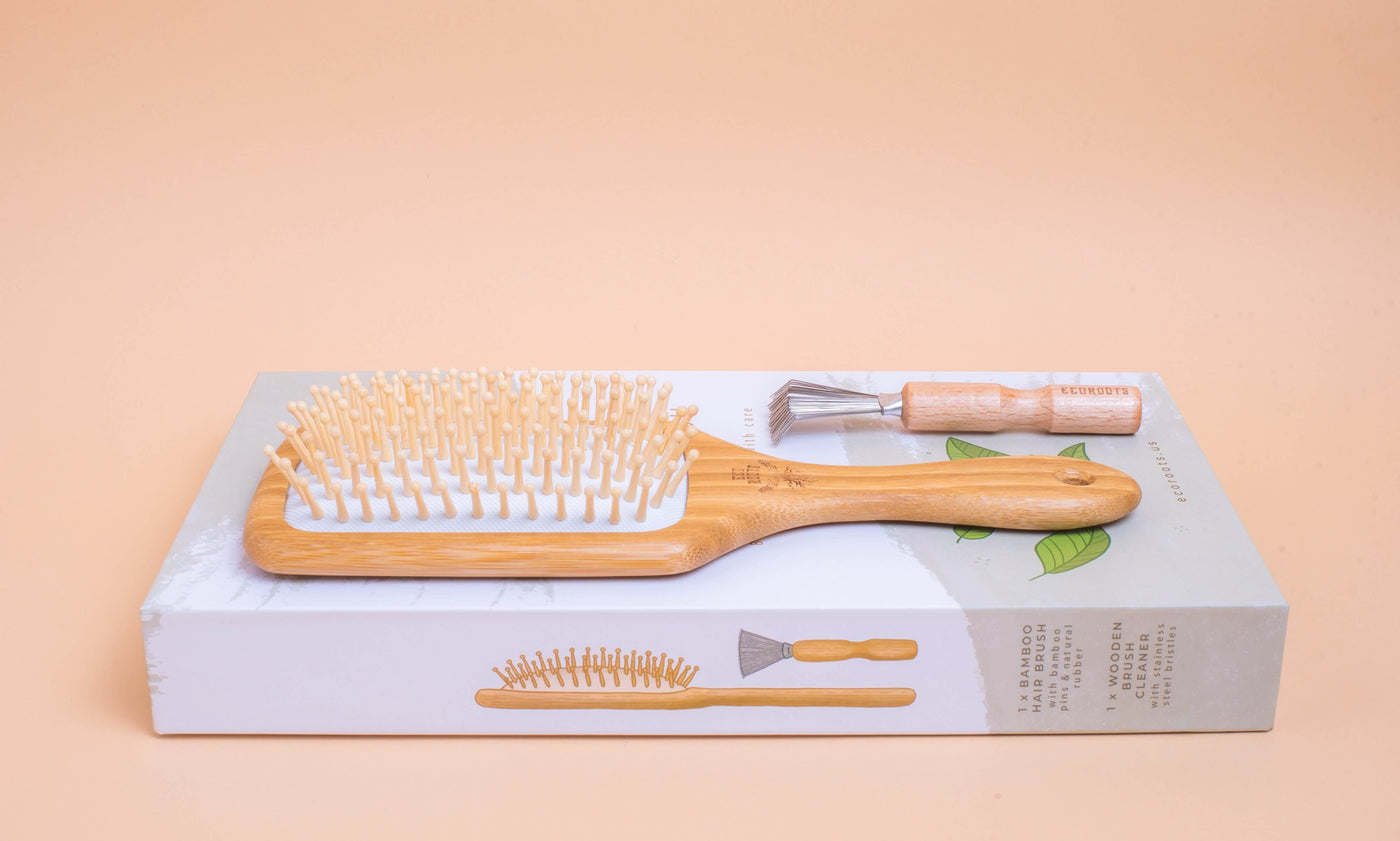 Wooden Hair Brush - Bundle shampoo